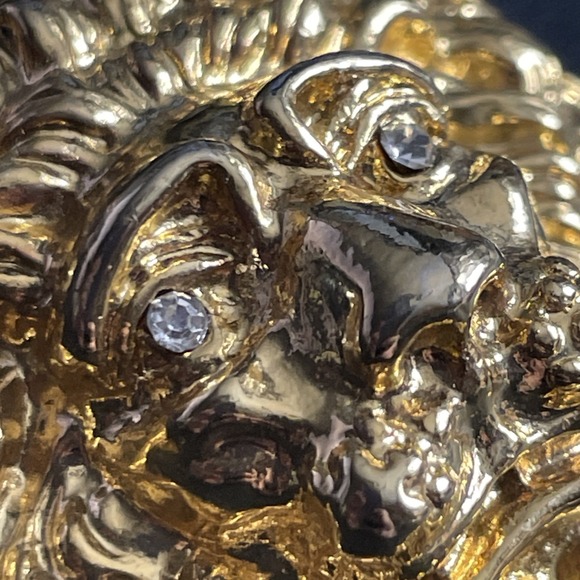 Vintage Lion Head Brooch Pin Rhinestone Eyes in Gold Tone Heavy‎ - Picture 3 of 8